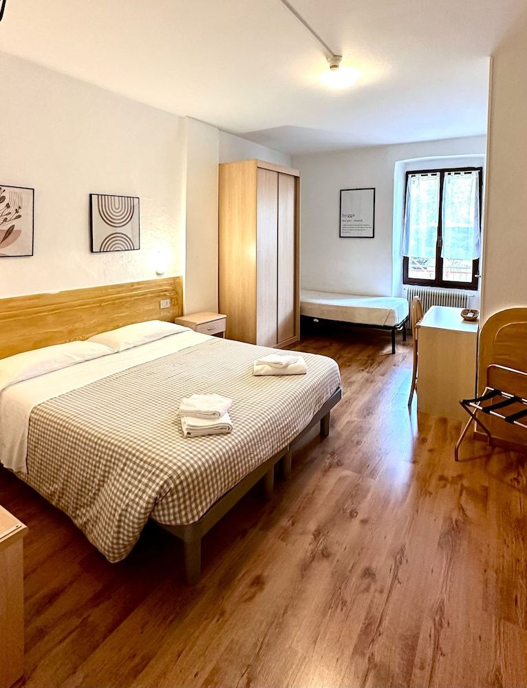 Basic Triple Room