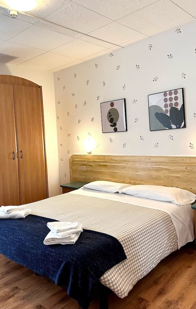 Double or Twin Room (Piccola)