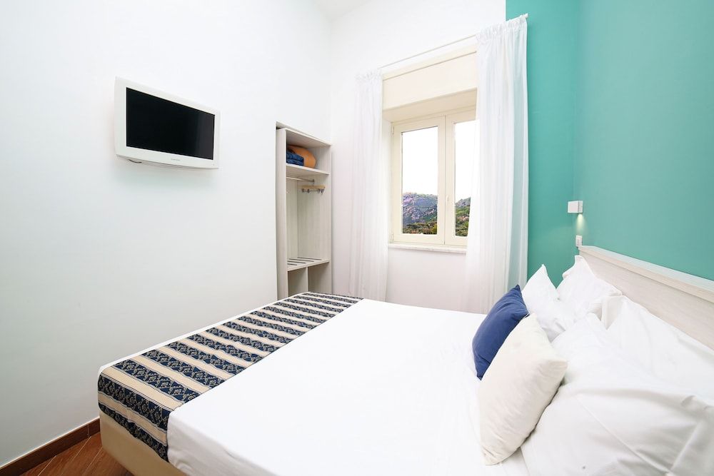 Standard Double or Twin Room, Hill View