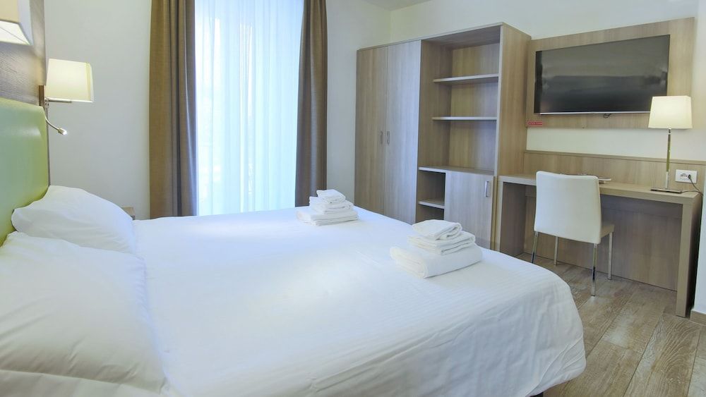 Affittacamere Brenna Family Apartment 8