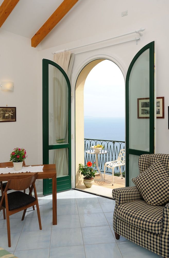 La Dolce Vita Ravello Deluxe Studio, Balcony, Sea View 10