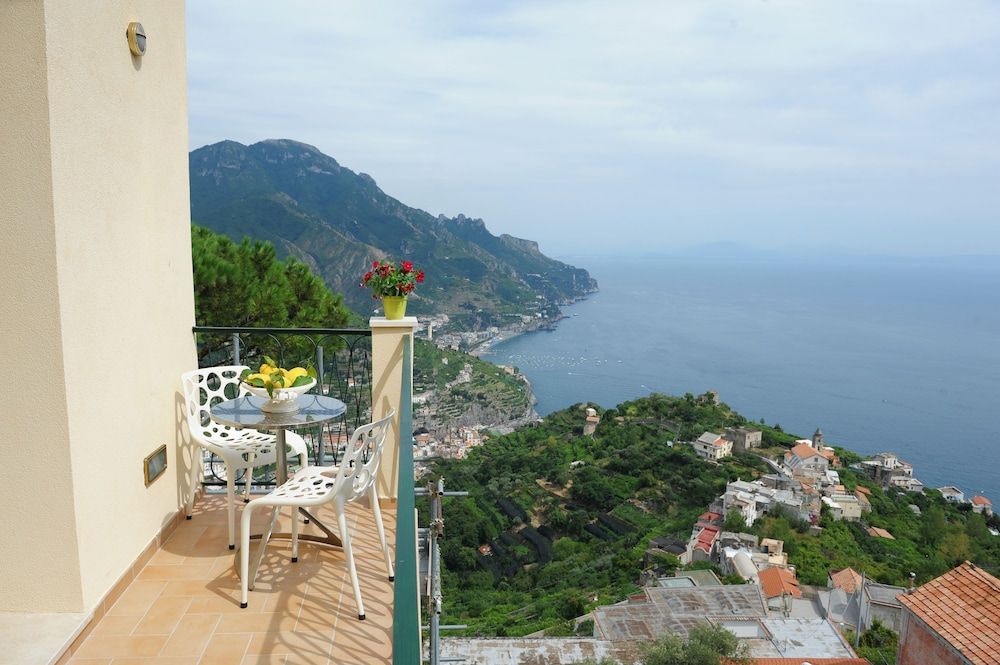 La Dolce Vita Ravello Deluxe Studio, Balcony, Sea View 8