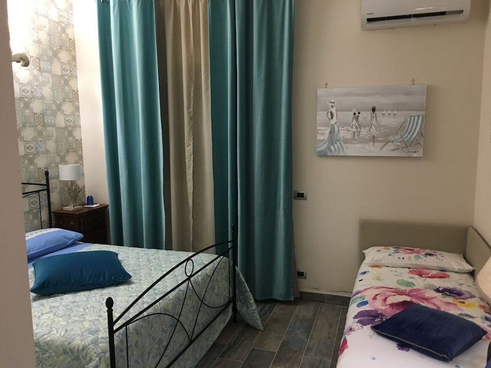 Dea Degli Ulivi House Deluxe Triple Room, Accessible, Hill View 11