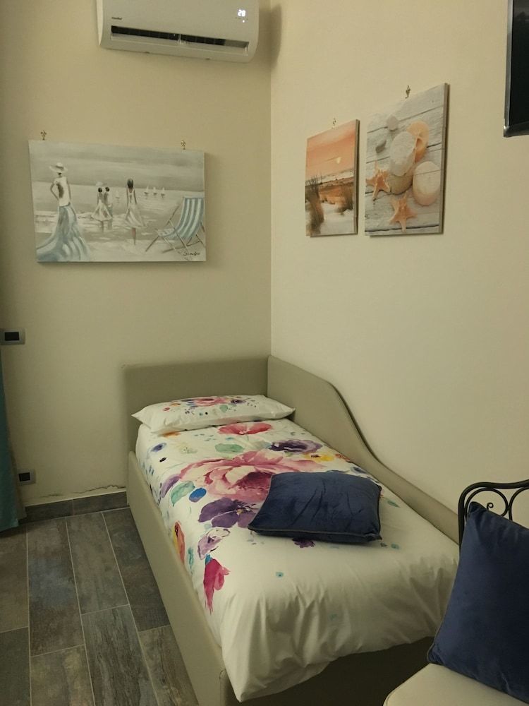 Dea Degli Ulivi House Deluxe Triple Room, Accessible, Hill View 5