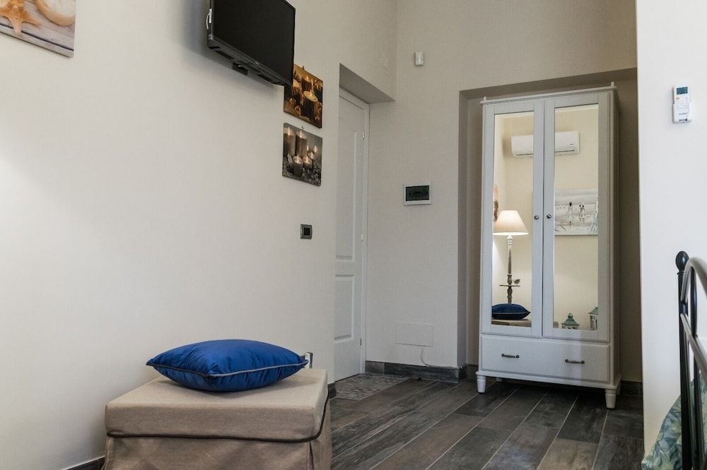 Dea Degli Ulivi House Deluxe Triple Room, Accessible, Hill View 3