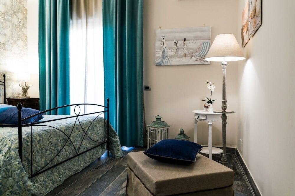 Dea Degli Ulivi House Deluxe Triple Room, Accessible, Hill View 10