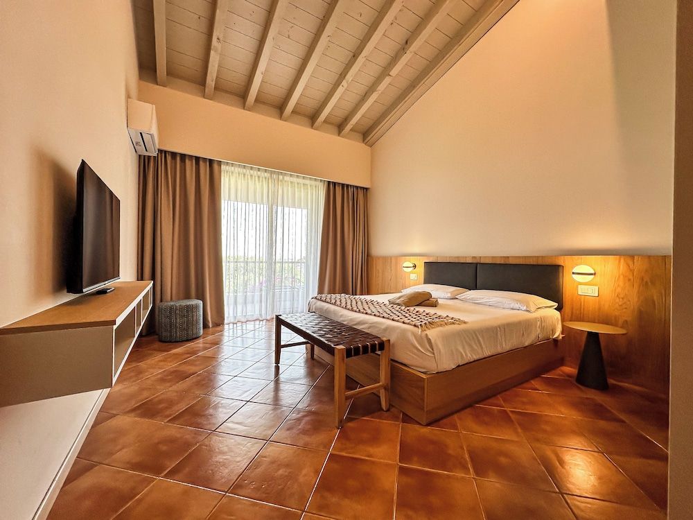 Castello Belvedere Apartments Basic Apartment, Terrace, Lake View 2