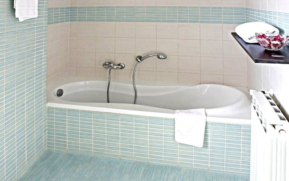 Villa Monte Serra Superior Villa, 6 Bedrooms 26