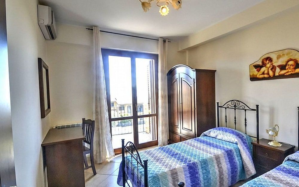 Villa Monte Serra Superior Villa, 6 Bedrooms 4