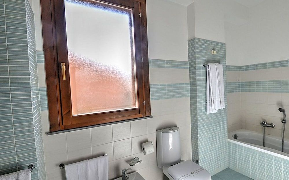 Villa Monte Serra Superior Villa, 6 Bedrooms 22