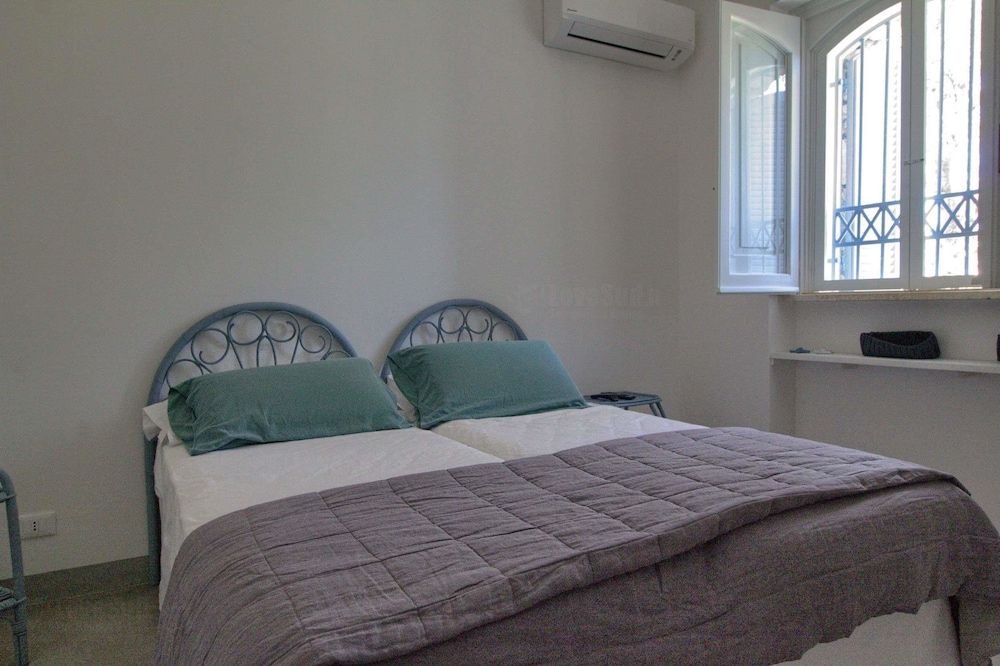 Apartment (2 Bedrooms)