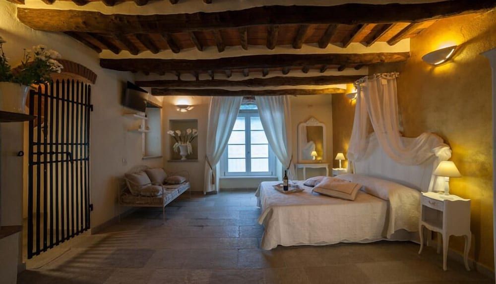 Suite (Leon)