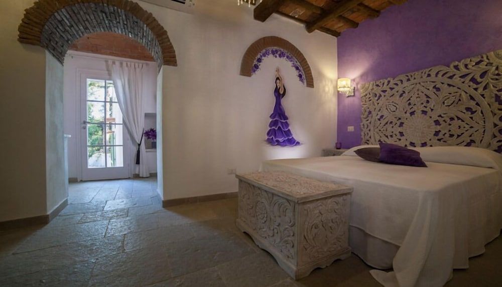 Triple Room (Siviglia)