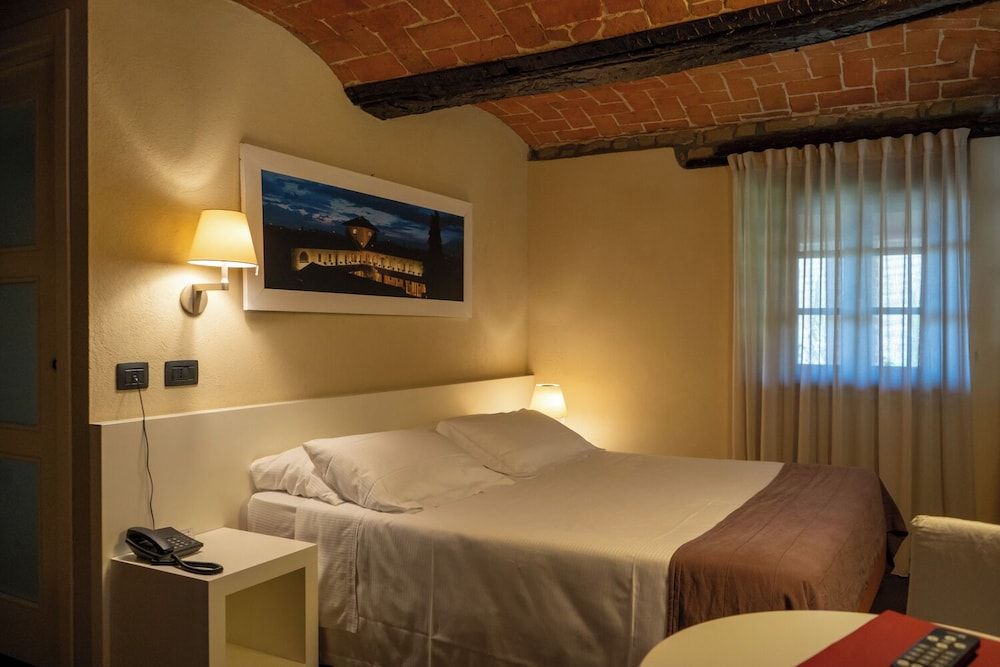 Basic Room, 1 Double Bed