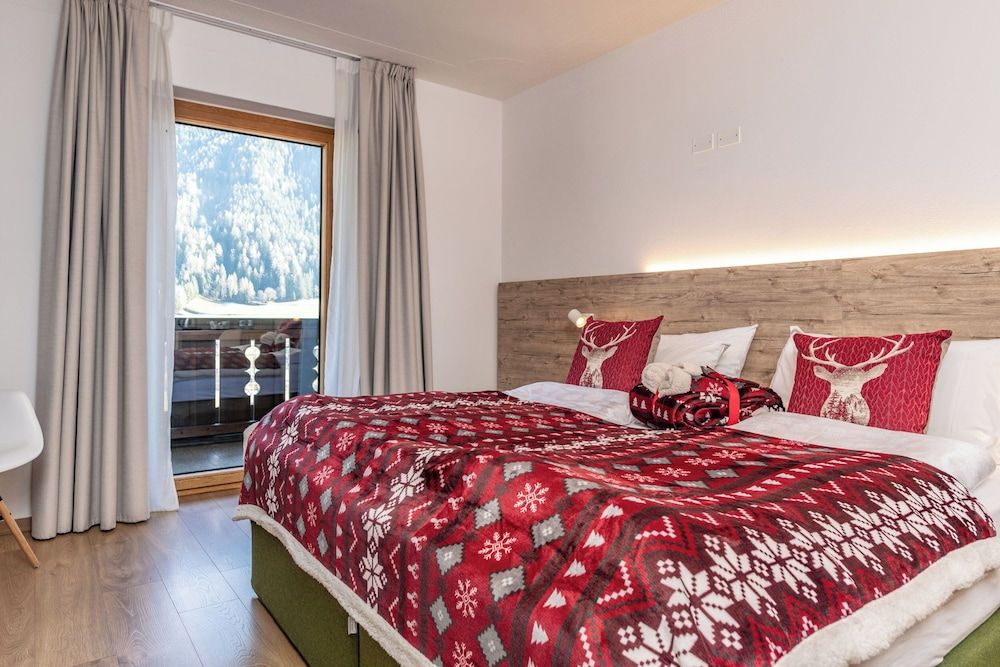 Deluxe Quadruple Room, Balcony, Mountain View