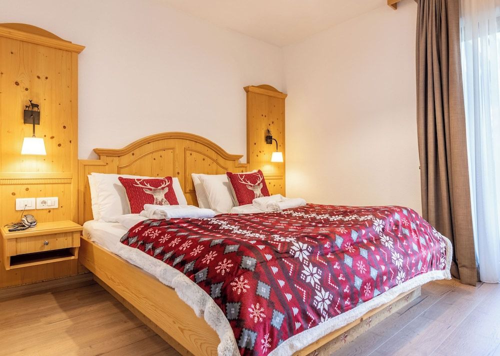 Superior Room, Balcony, Mountain View