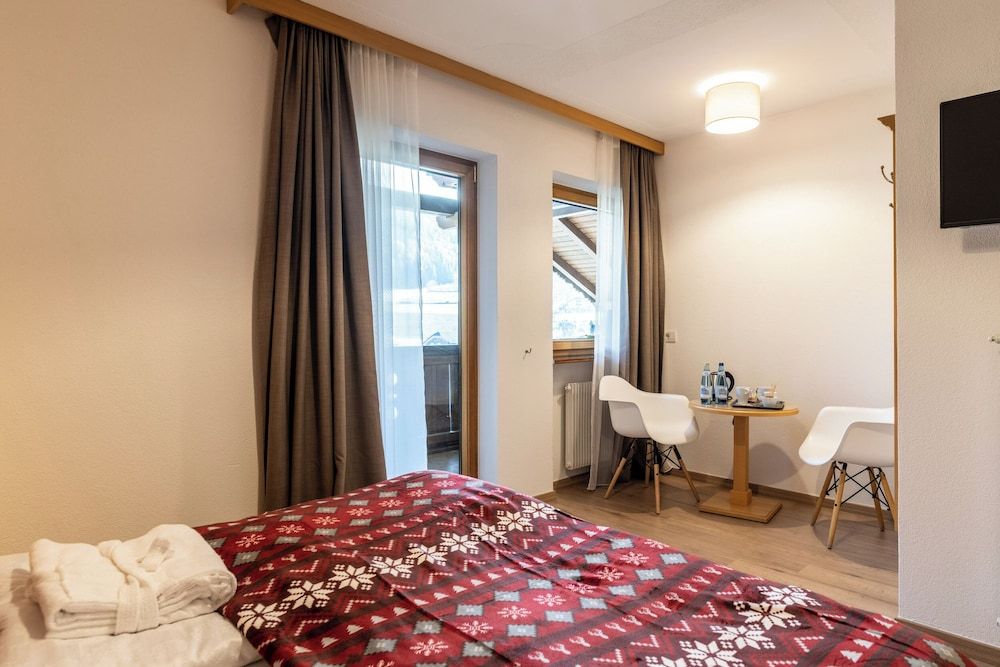 Superior Room, Balcony, Mountain View