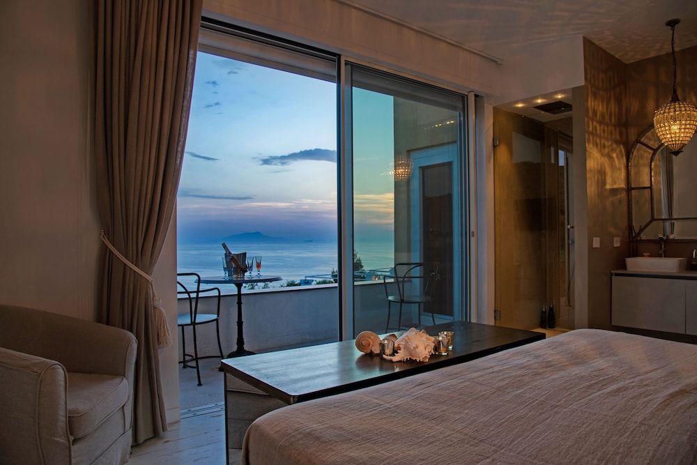 Villa Rufola Luxury Suite, Sea View 3