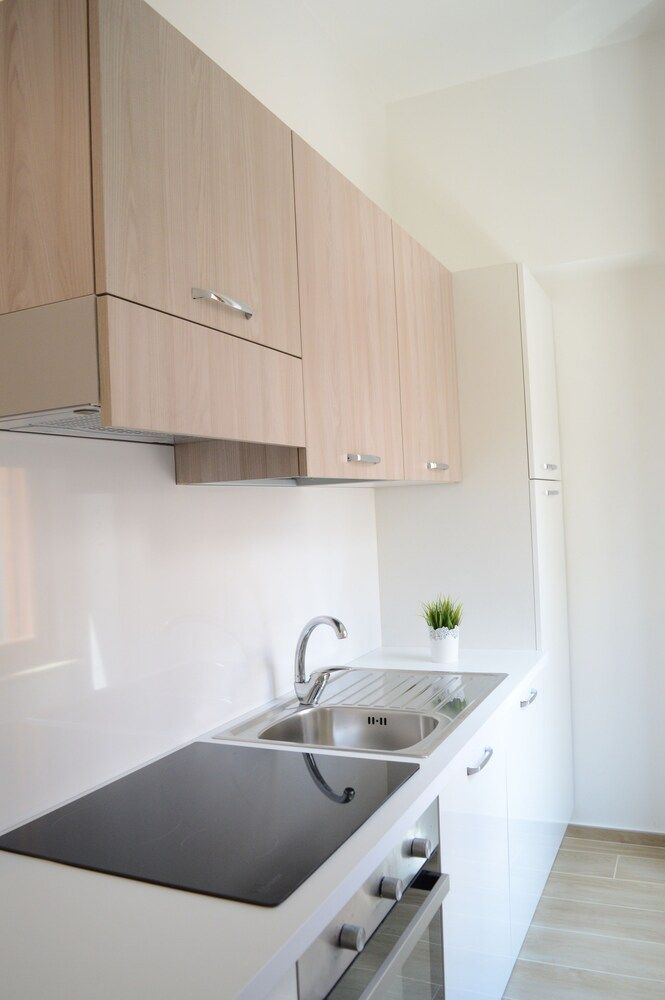 Apartment (Il bacio)