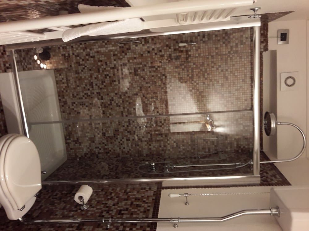 Castello Izzalini Todi Resort Apartment, 2 Bedrooms 9