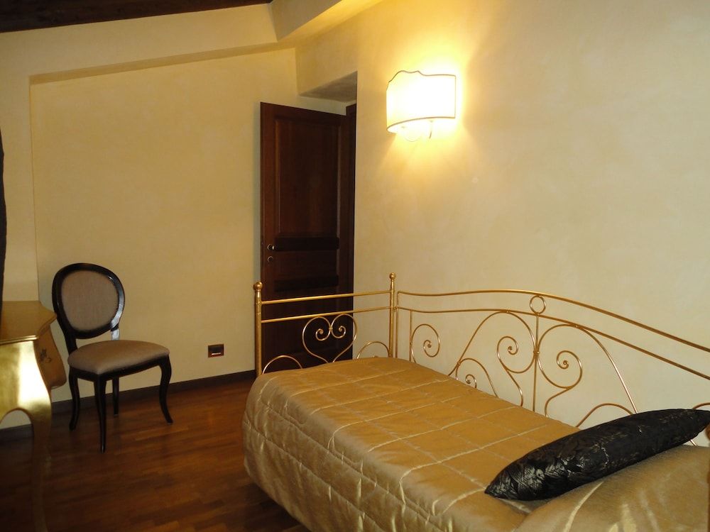 Castello Izzalini Todi Resort Superior Apartment, 2 Bedrooms 3