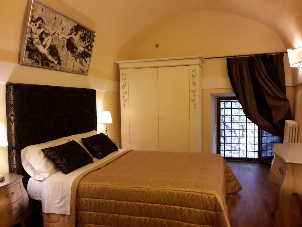 Castello Izzalini Todi Resort Apartment, 2 Bedrooms 3