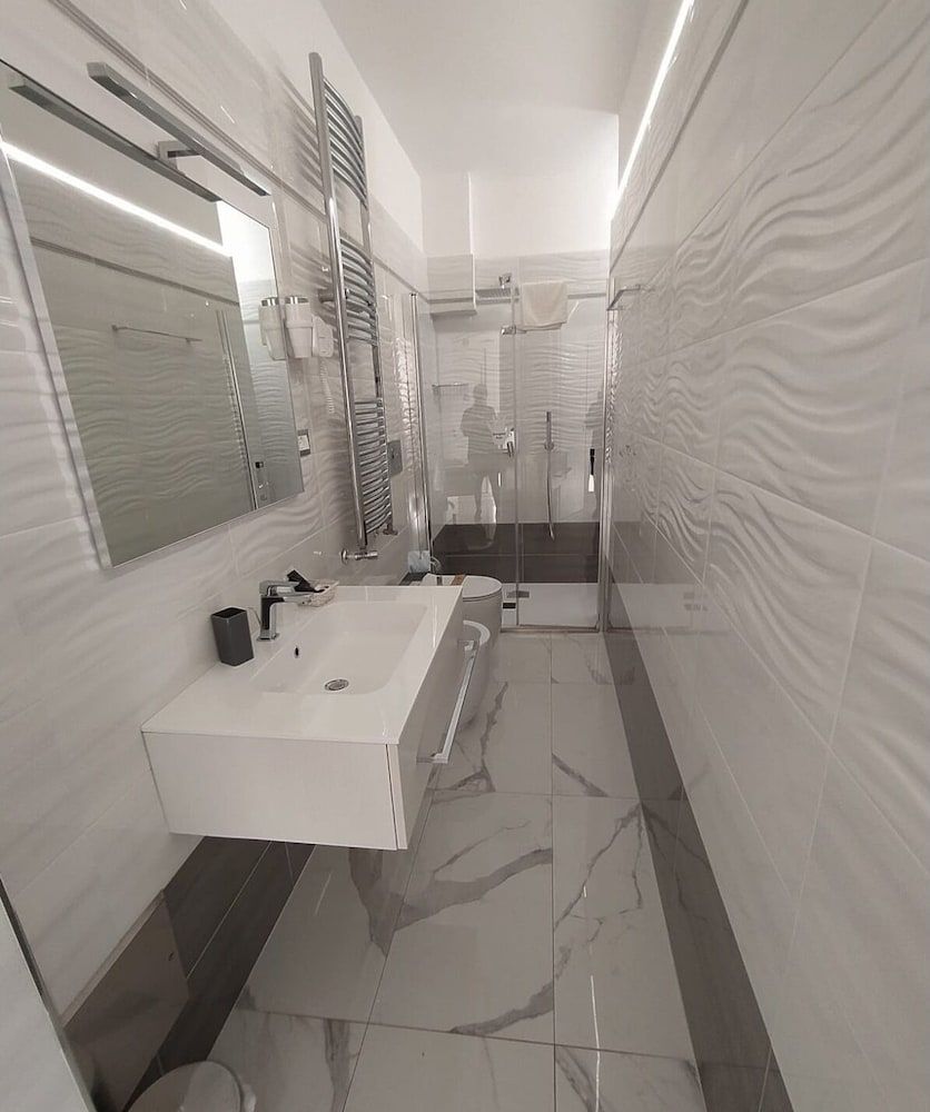 HOTEL GRAN PARADISE Luxury Quadruple Room 5