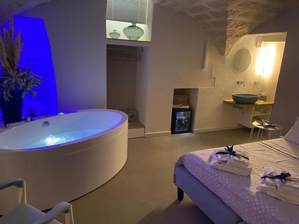 Relax  Double Room with Spa Bath - Basement