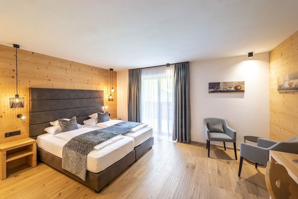 Comfort Plus con letto matrimoniale o 2 letti singoli, balcone