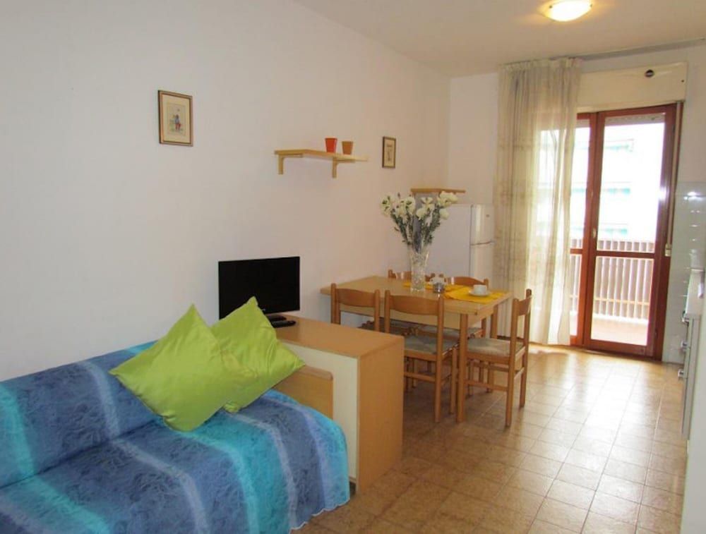 Studio, Multiple Bedrooms, Balcony