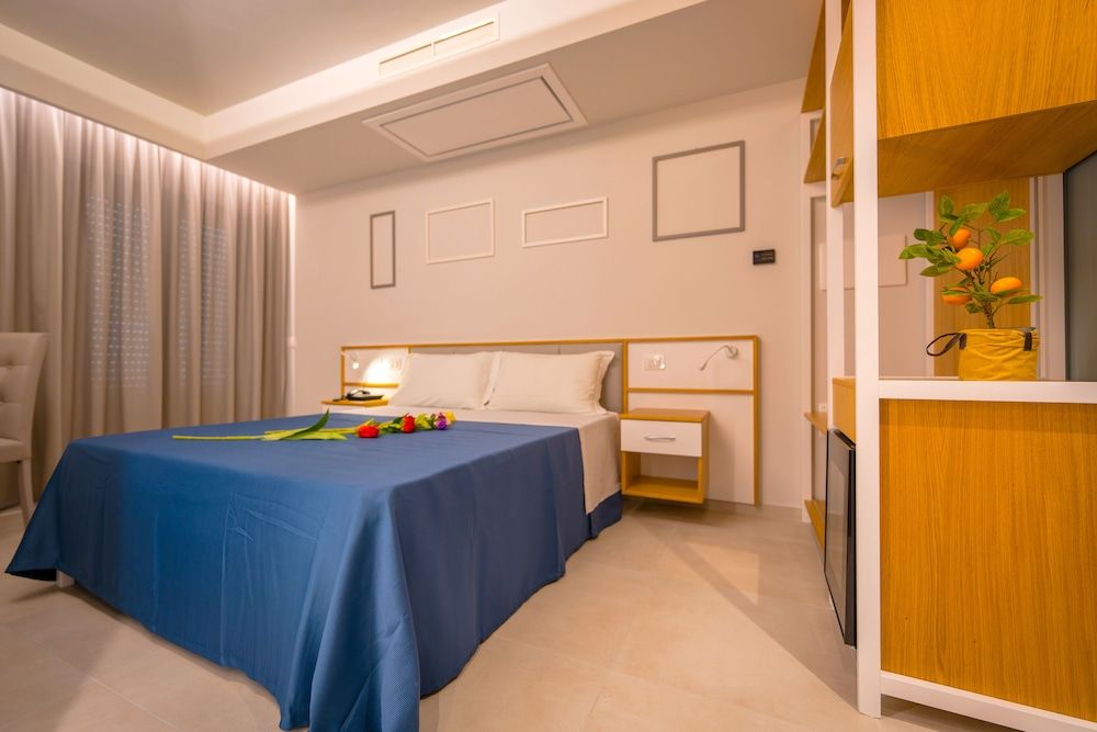 Eliseo Palace Tropea Standard Room 7