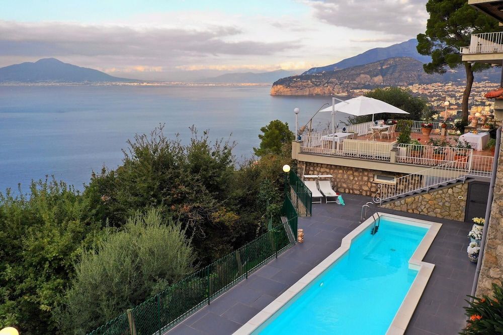 Villa, Smoking