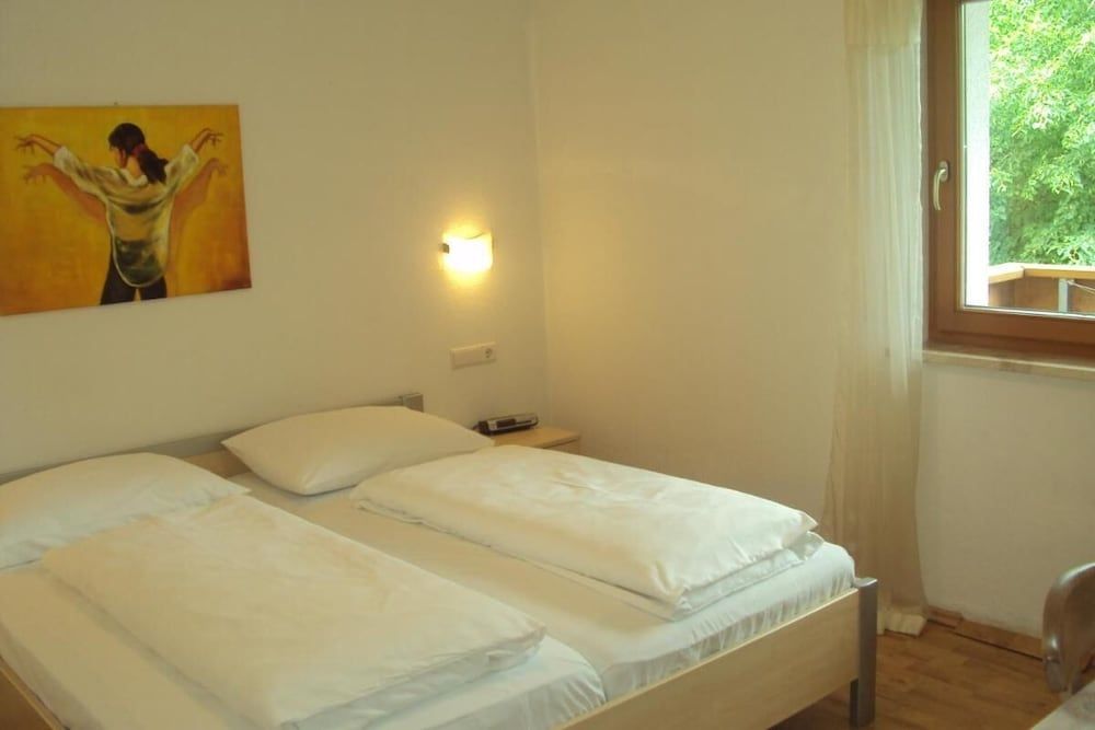 House, 2 Bedrooms, Balcony, Mountain View
