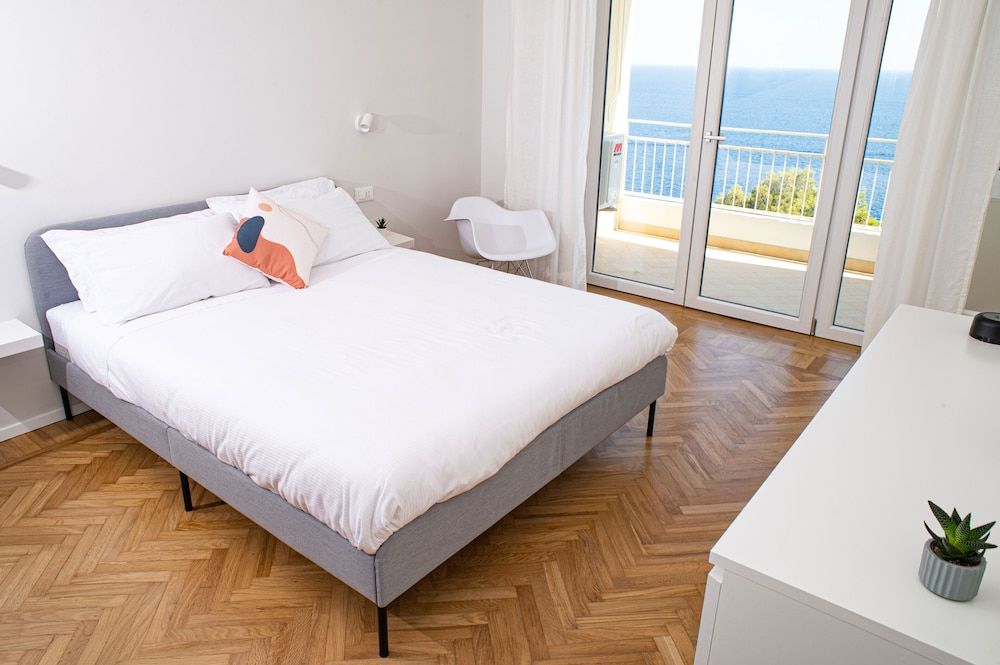 Apartment (1 Bedroom)