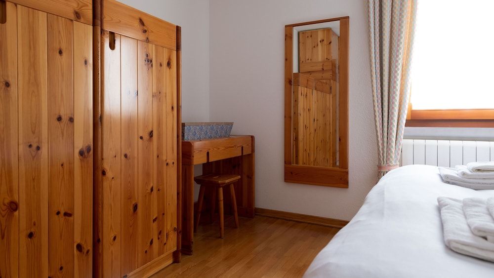 Apartment (3 Bedrooms)