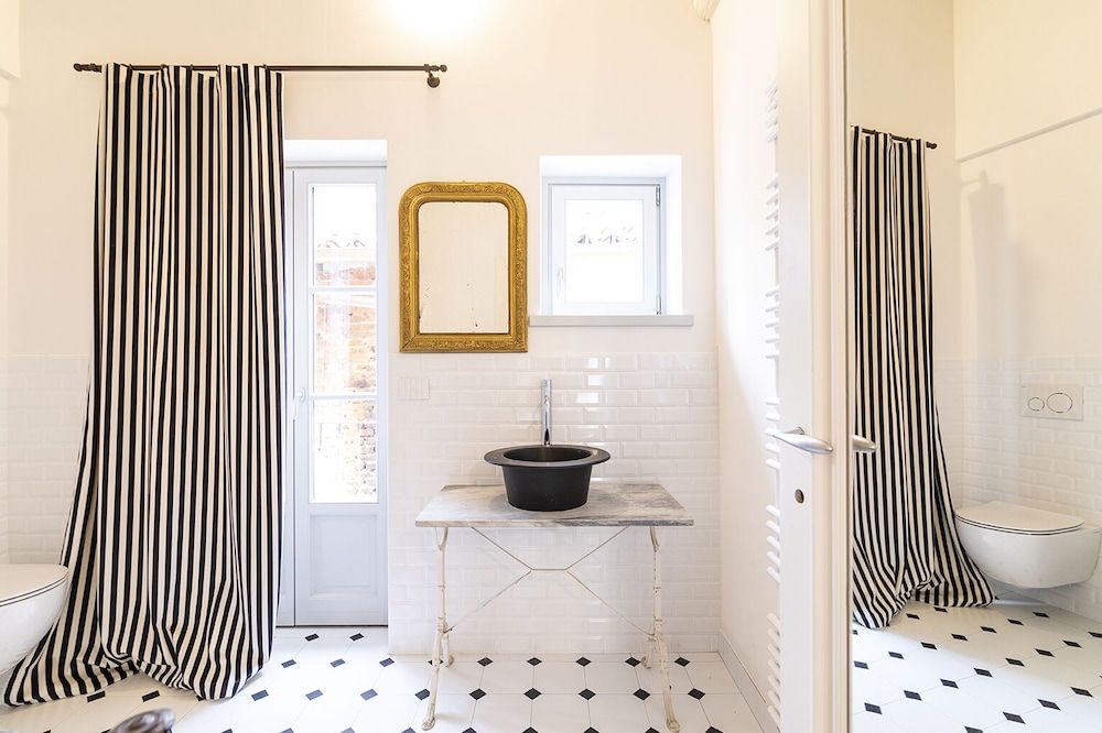 Palazzo Fauzone Relais Alice nel paese delle meraviglie 3