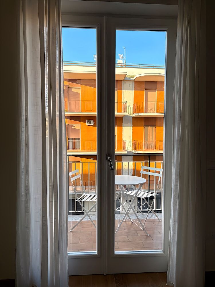 Pompei Art Deluxe Quadruple Room 7