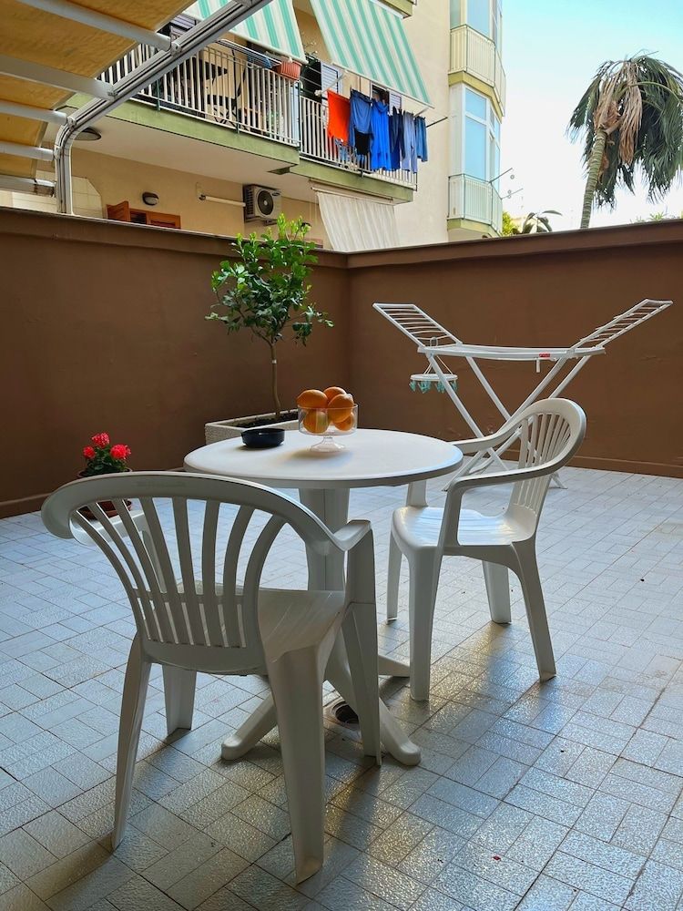 Pompei Art Quadruple Room 2