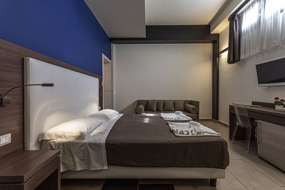 Hotel Don Giovanni 1943 Superior Room 3