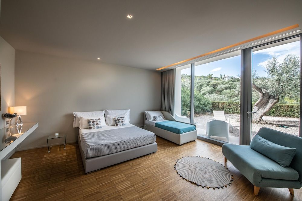 Superior Triple Room, Multiple Beds, Partial Sea View