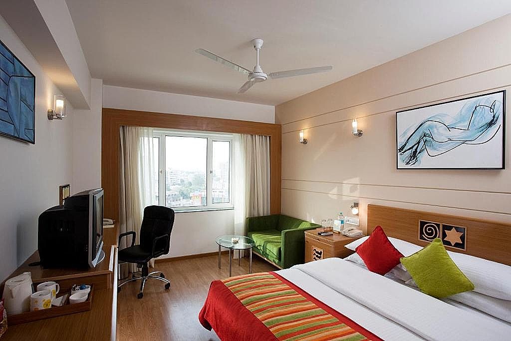 Lemon Tree Hotel, Ahmedabad Business Room 2