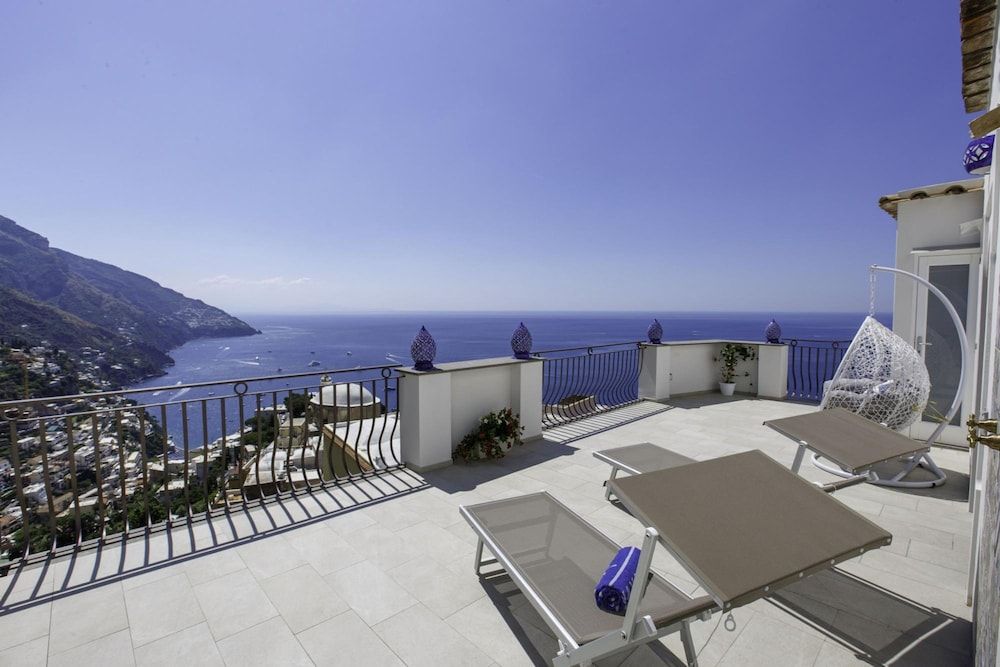 Villa, Smoking