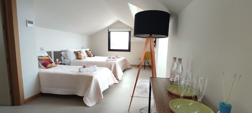 La Valle Dei Tempi Deluxe Triple Room 2