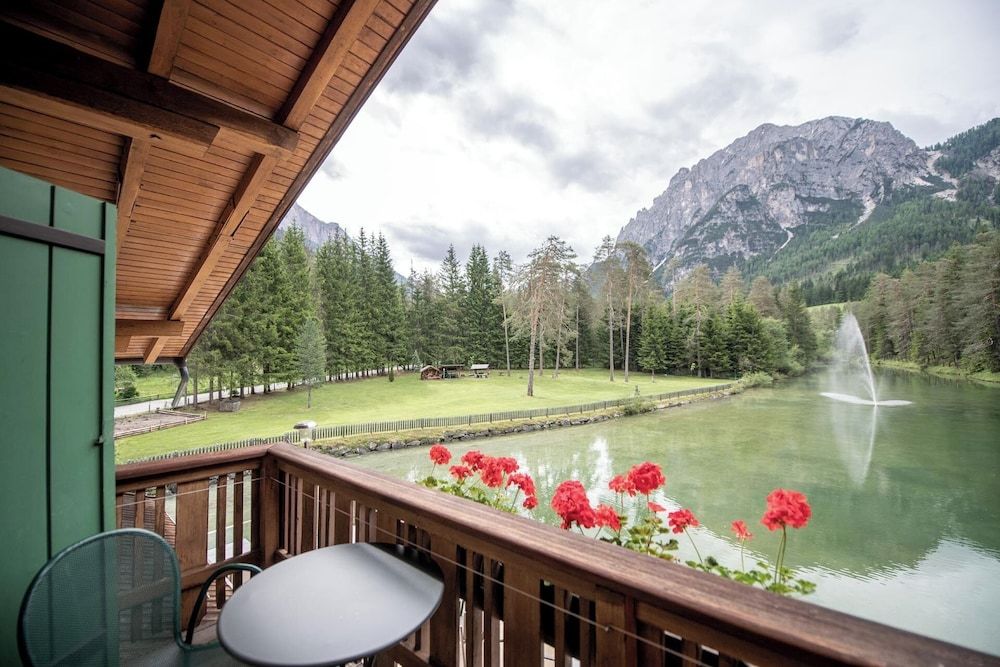 Hotel Lago della Creta Panoramic Room, Lake View, Lakeside 4