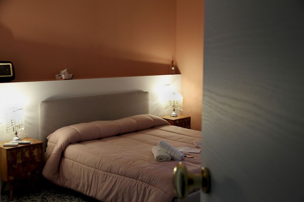 U'Panare Anna Fougez, 1 queen bed 2