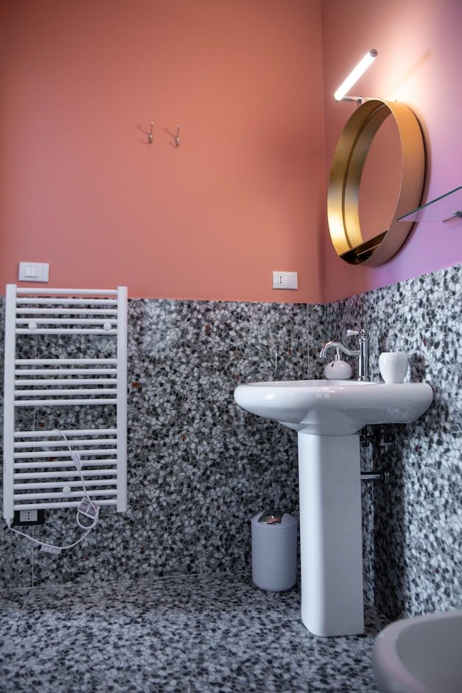 U'Panare Anna Fougez, 1 queen bed 16