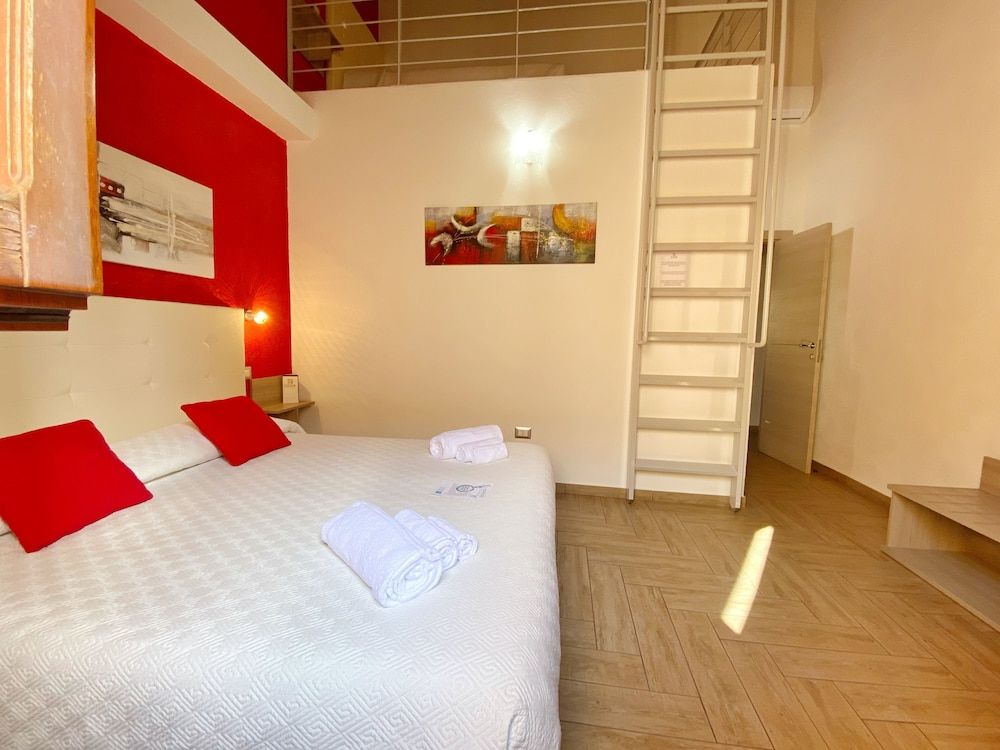 Gioia Guesthouse Deluxe Triple Room 7