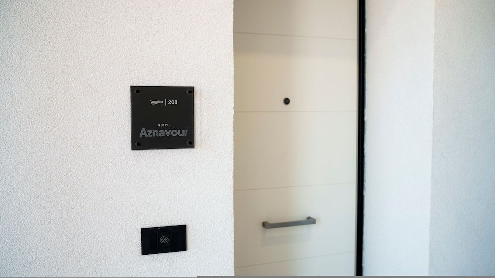 Welcomely - Light Room Vista Citt - Aznavour Studio 22