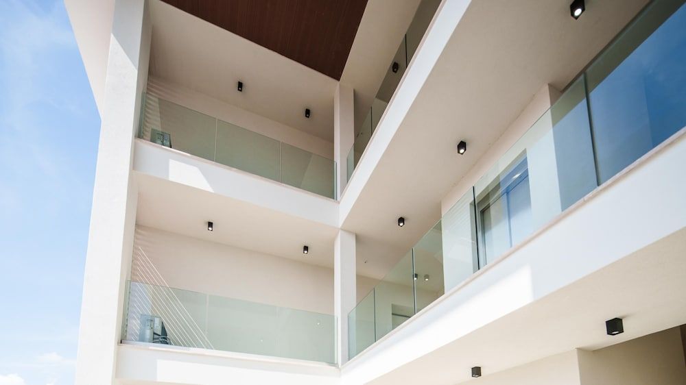 Welcomely - Light Room Vista Citt - Aznavour Studio 33