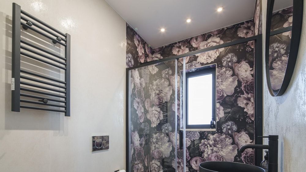 Welcomely - Light Room Vista Citt - Aznavour Studio 48